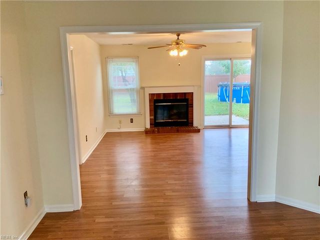 900 Pendergrass CT, Virginia Beach, VA 23454