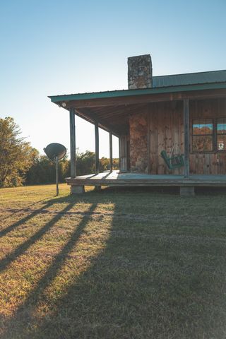 1047 Nelson Harrison, Evensville, TN 37332