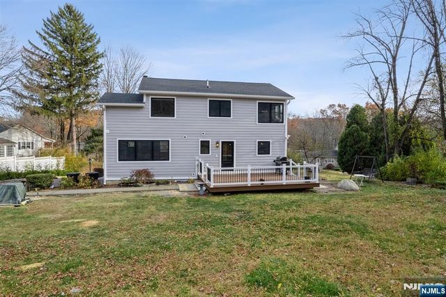 17 Rockaway Valley Road, Montville Township, NJ 07045