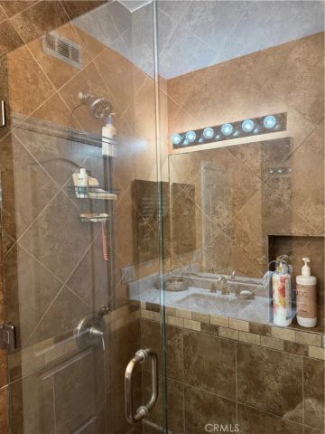 16 Bower Lane, Mission Viejo, CA 92694