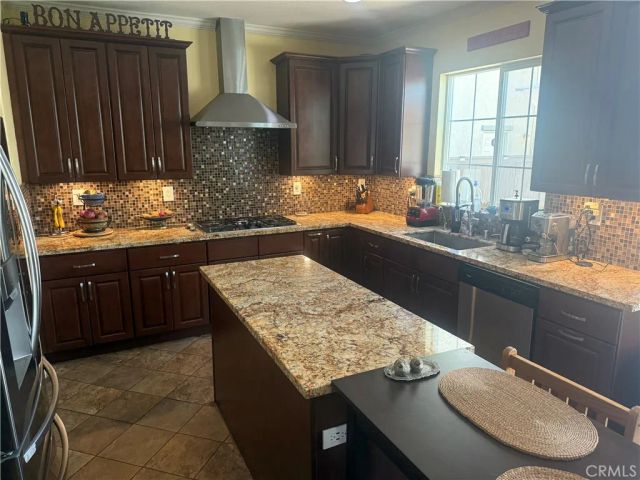 16 Bower Lane, Mission Viejo, CA 92694
