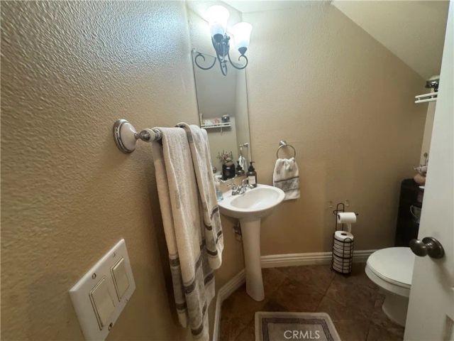 16 Bower Lane, Mission Viejo, CA 92694