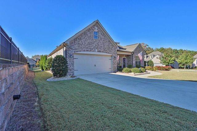 3848 Heirloom Loop Court, Buford, GA 30519