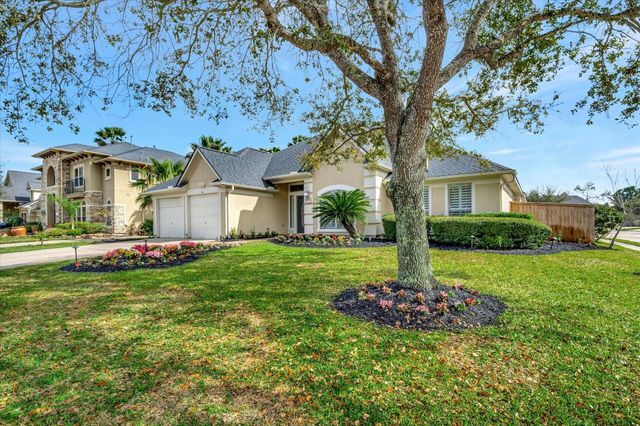 2806 Sea Channel Drive, Seabrook, TX 77586