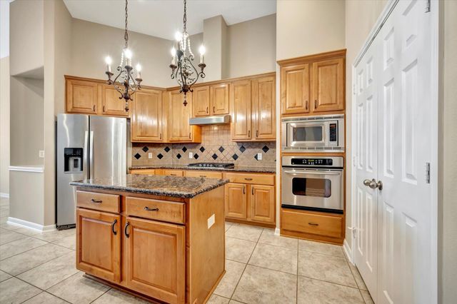 2806 Sea Channel Drive, Seabrook, TX 77586