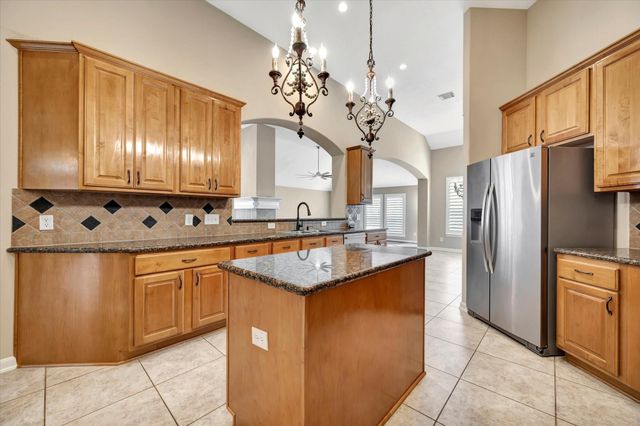 2806 Sea Channel Drive, Seabrook, TX 77586