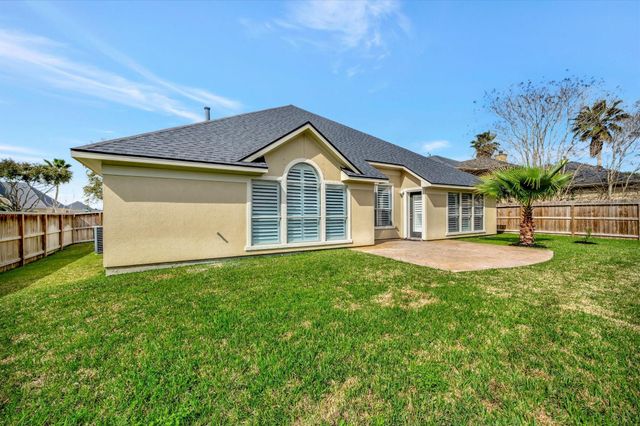 2806 Sea Channel Drive, Seabrook, TX 77586