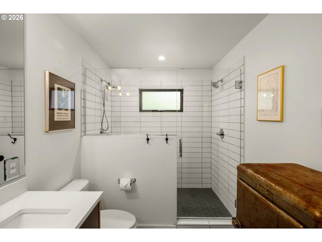 5934 Ne 16TH Ave, Portland, OR 97211