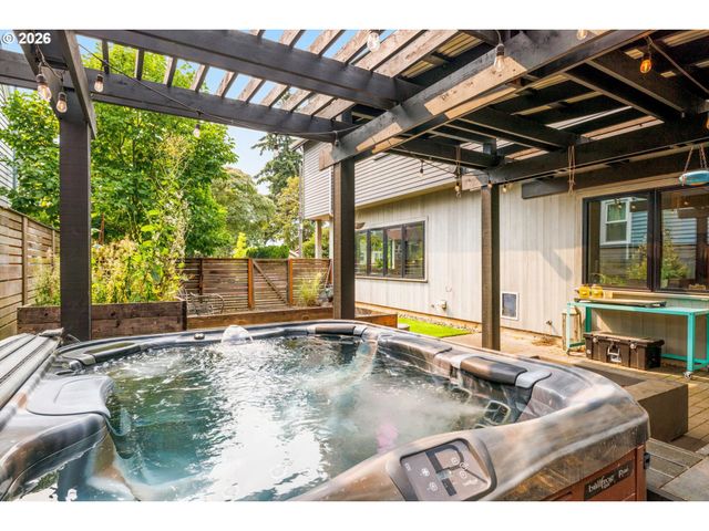 5934 Ne 16TH Ave, Portland, OR 97211
