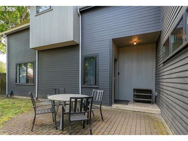 5934 Ne 16TH Ave, Portland, OR 97211
