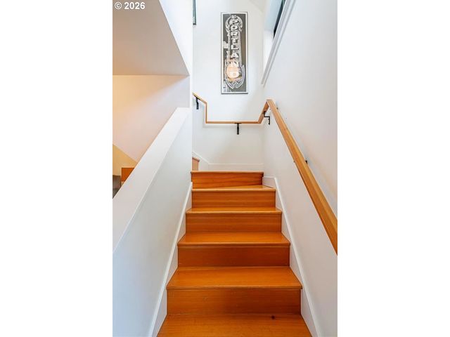 5934 Ne 16TH Ave, Portland, OR 97211