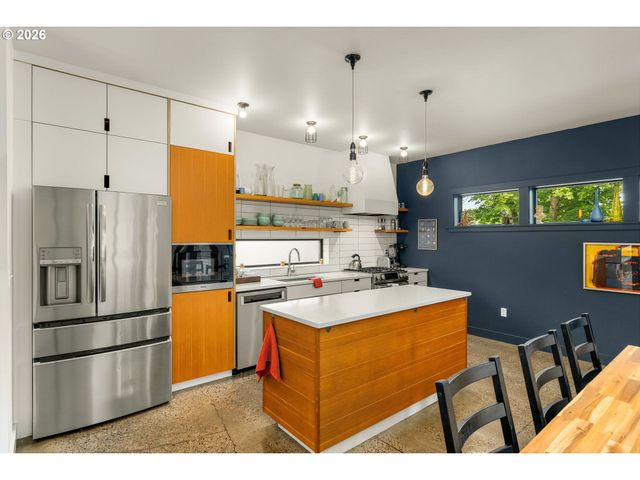 5934 Ne 16TH Ave, Portland, OR 97211