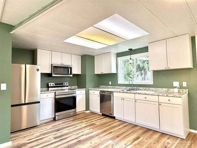 22513 S Forest Loop Road, Granite Falls, WA 98252