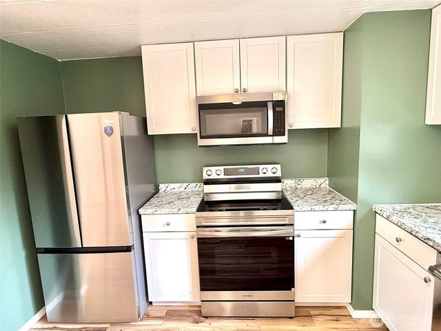 22513 S Forest Loop Road, Granite Falls, WA 98252