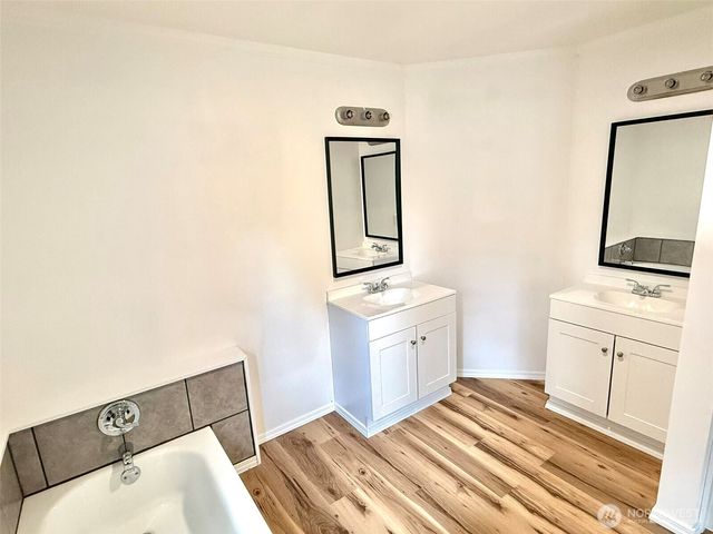 22513 S Forest Loop Road, Granite Falls, WA 98252