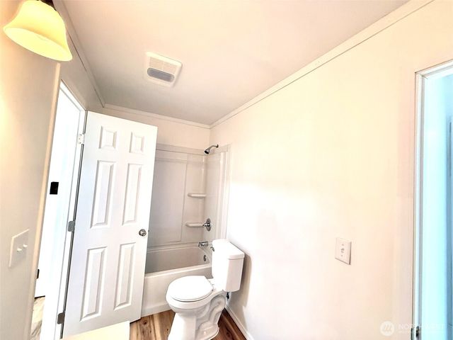 22513 S Forest Loop Road, Granite Falls, WA 98252