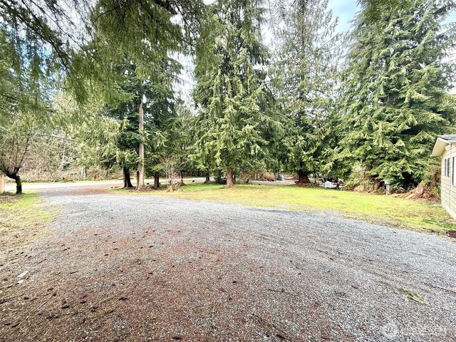 22513 S Forest Loop Road, Granite Falls, WA 98252