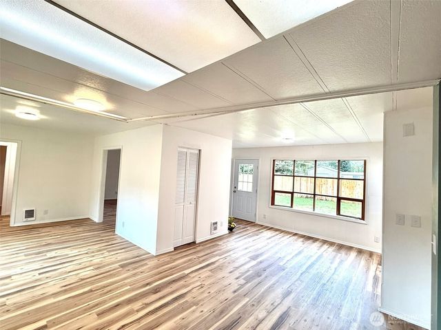 22513 S Forest Loop Road, Granite Falls, WA 98252