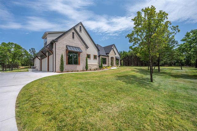 4200 Grand Timber Drive, Edmond, OK 73034