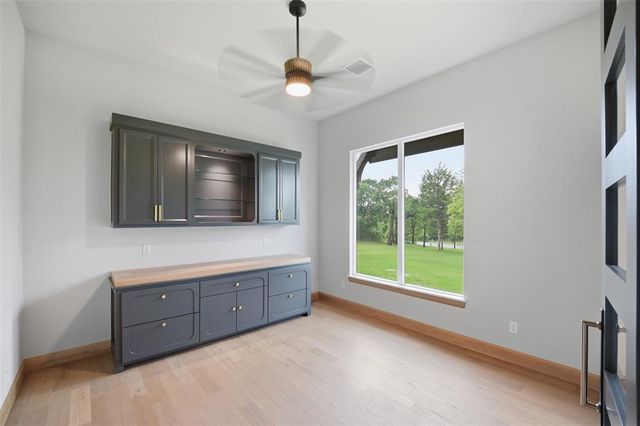 4200 Grand Timber Drive, Edmond, OK 73034
