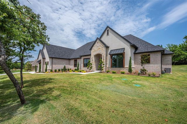 4200 Grand Timber Drive, Edmond, OK 73034