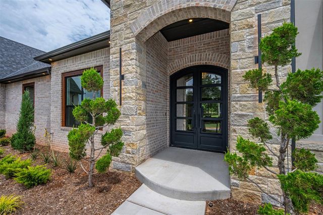 4200 Grand Timber Drive, Edmond, OK 73034