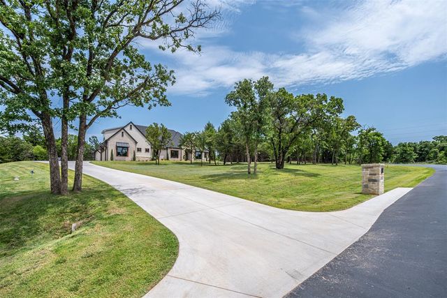4200 Grand Timber Drive, Edmond, OK 73034
