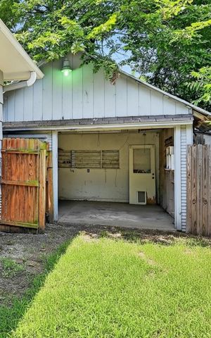116 N Willow Street, Sherman, TX 75090