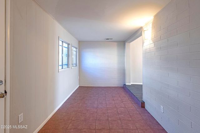 1240 S Camino Seco, Tucson, AZ 85710