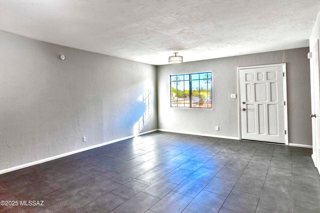 1240 S Camino Seco, Tucson, AZ 85710