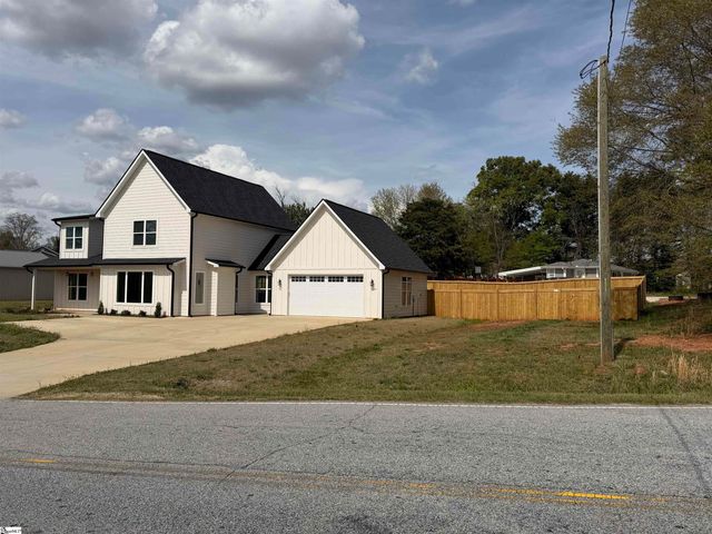 3400 Pennington Road, Greer, SC 29651