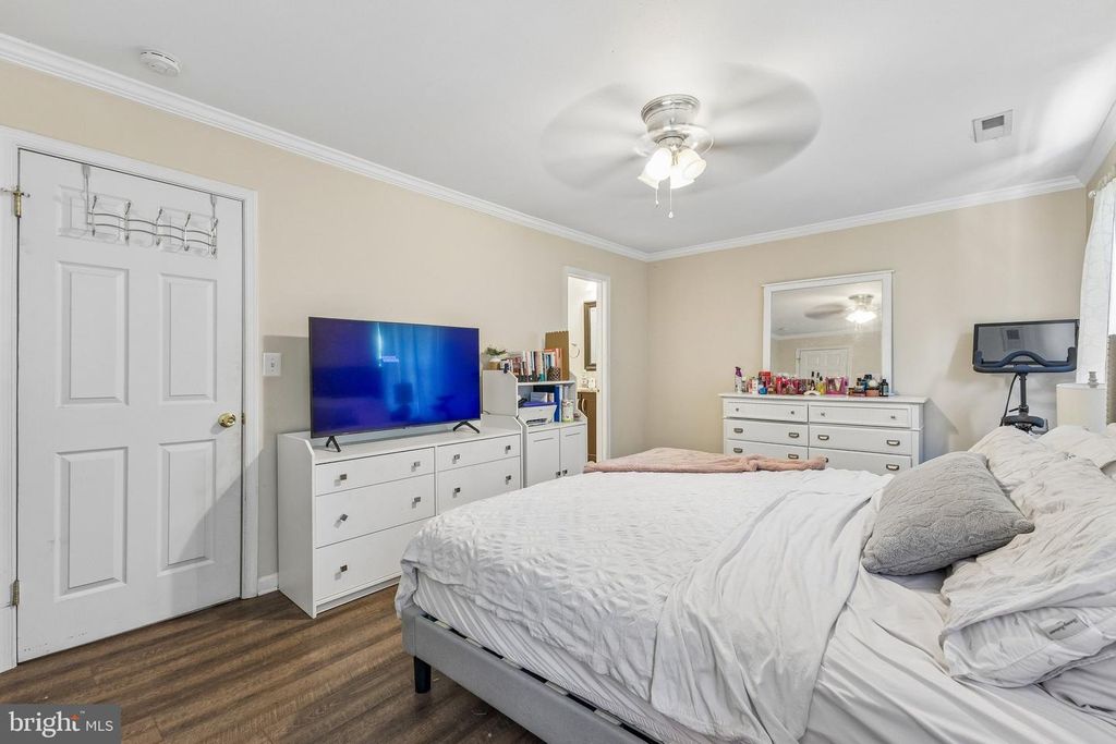 Image 12 of property listing at 14435 BONNETT LN, Laurel, MD 20707
