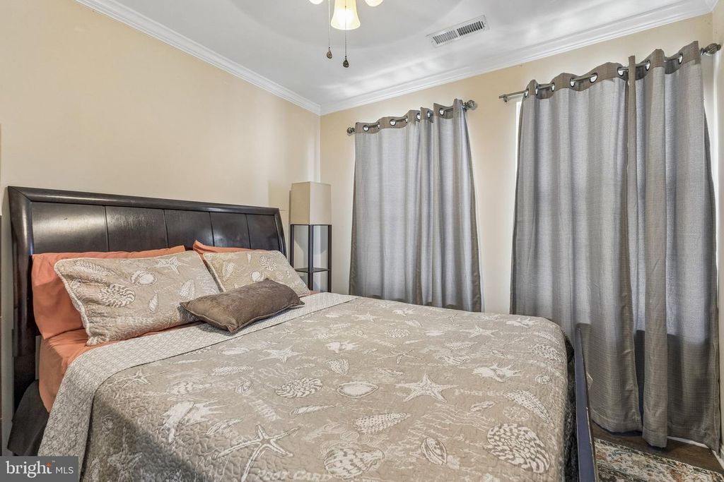 Image 14 of property listing at 14435 BONNETT LN, Laurel, MD 20707