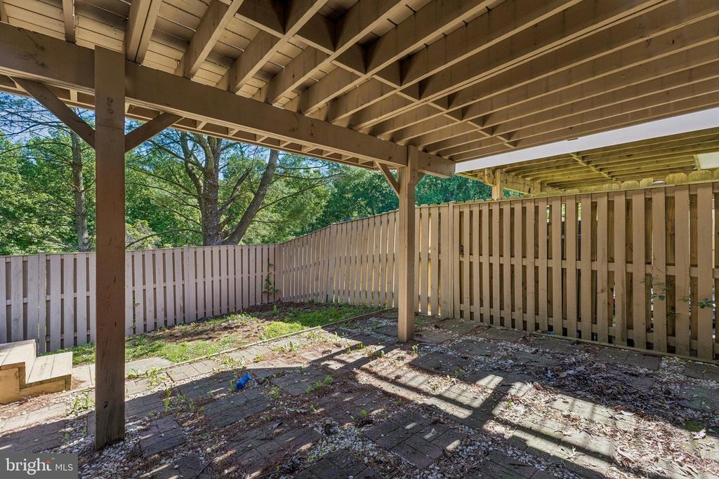 Image 9 of property listing at 14435 BONNETT LN, Laurel, MD 20707
