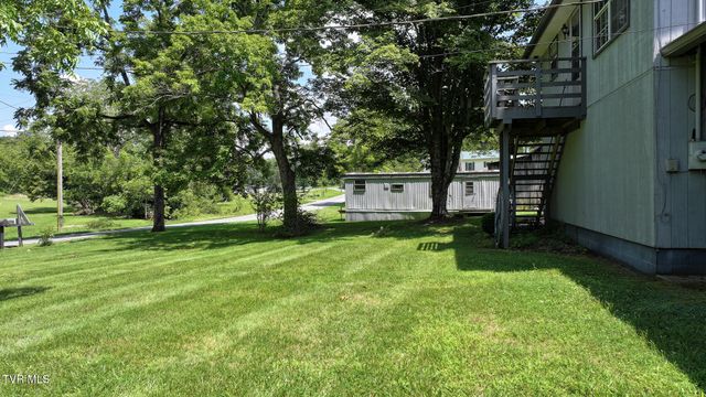 950 Middle Creek Road, Afton, TN 37616