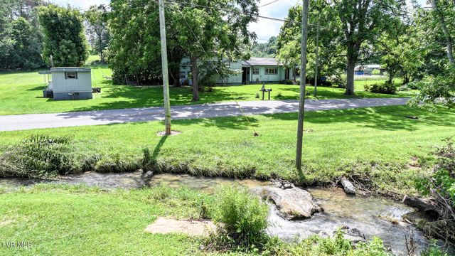 950 Middle Creek Road, Afton, TN 37616