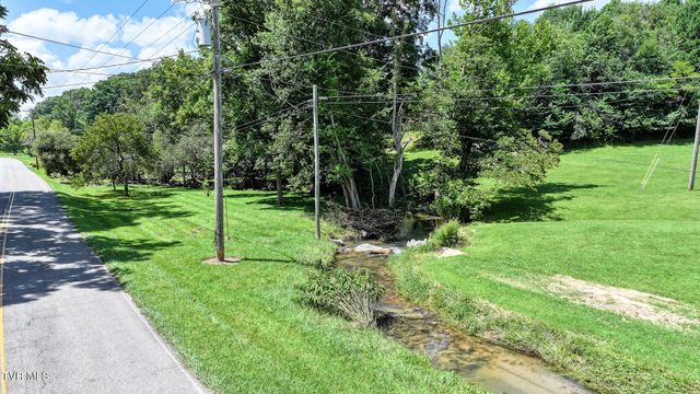 950 Middle Creek Road, Afton, TN 37616