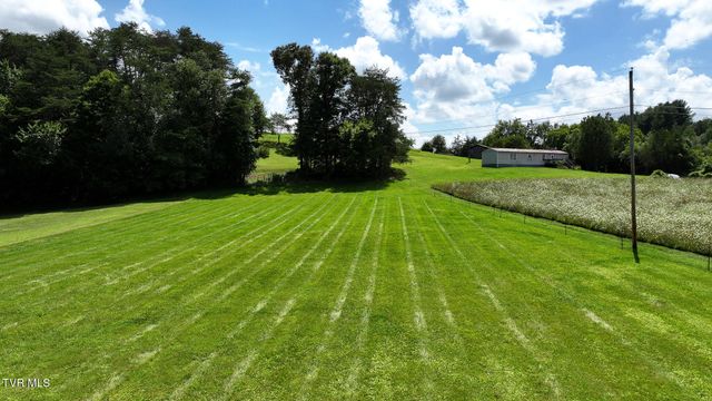 950 Middle Creek Road, Afton, TN 37616