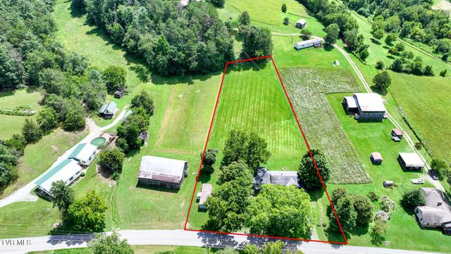 950 Middle Creek Road, Afton, TN 37616