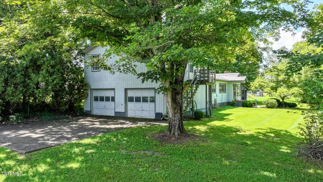 950 Middle Creek Road, Afton, TN 37616