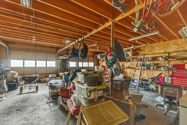 950 Middle Creek Road, Afton, TN 37616