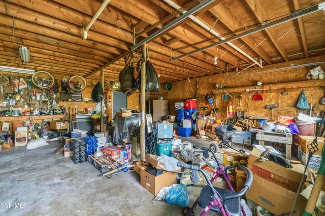 950 Middle Creek Road, Afton, TN 37616