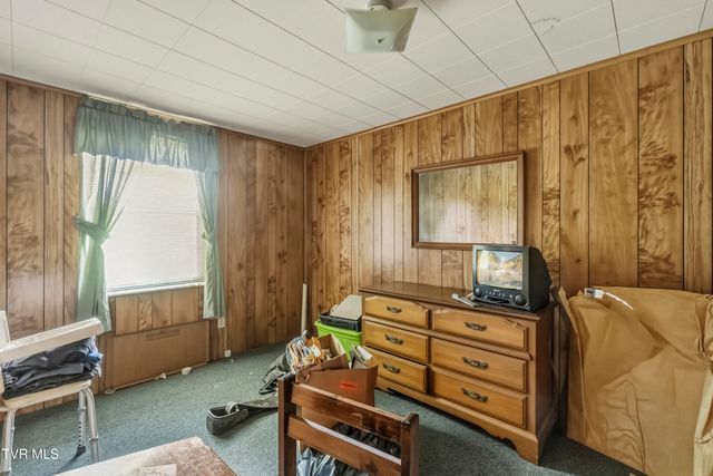 950 Middle Creek Road, Afton, TN 37616