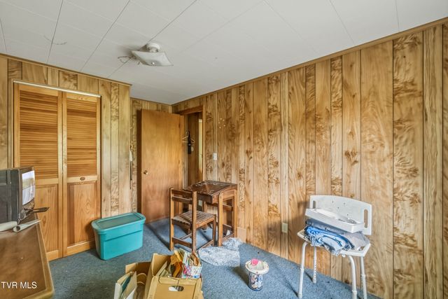 950 Middle Creek Road, Afton, TN 37616