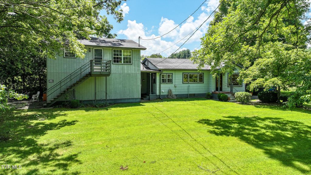 950 Middle Creek Road, Afton, TN 37616