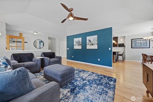 24047 192nd Place SE, Covington, WA 98042