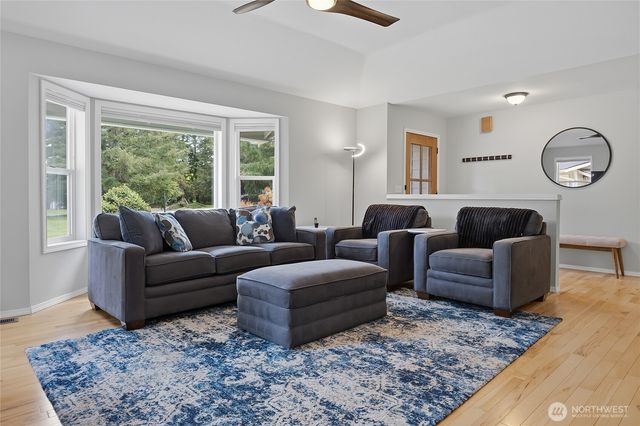 24047 192nd Place SE, Covington, WA 98042
