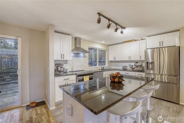 18517 44th Avenue W, Lynnwood, WA 98037