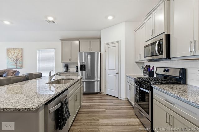 7220 E 154th Place S, Bixby, OK 74008