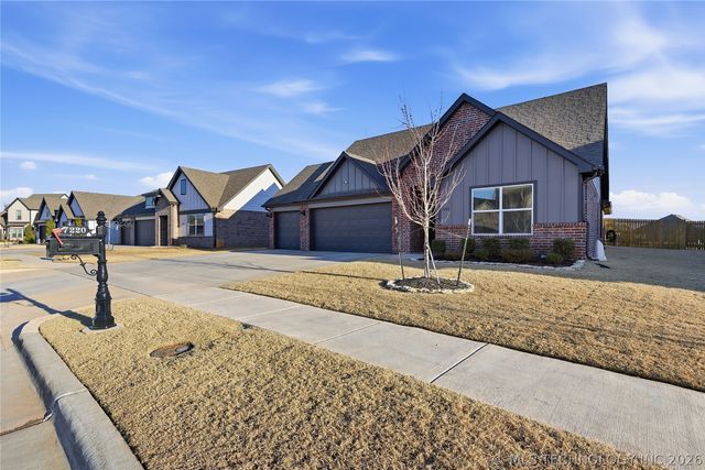 7220 E 154th Place S, Bixby, OK 74008